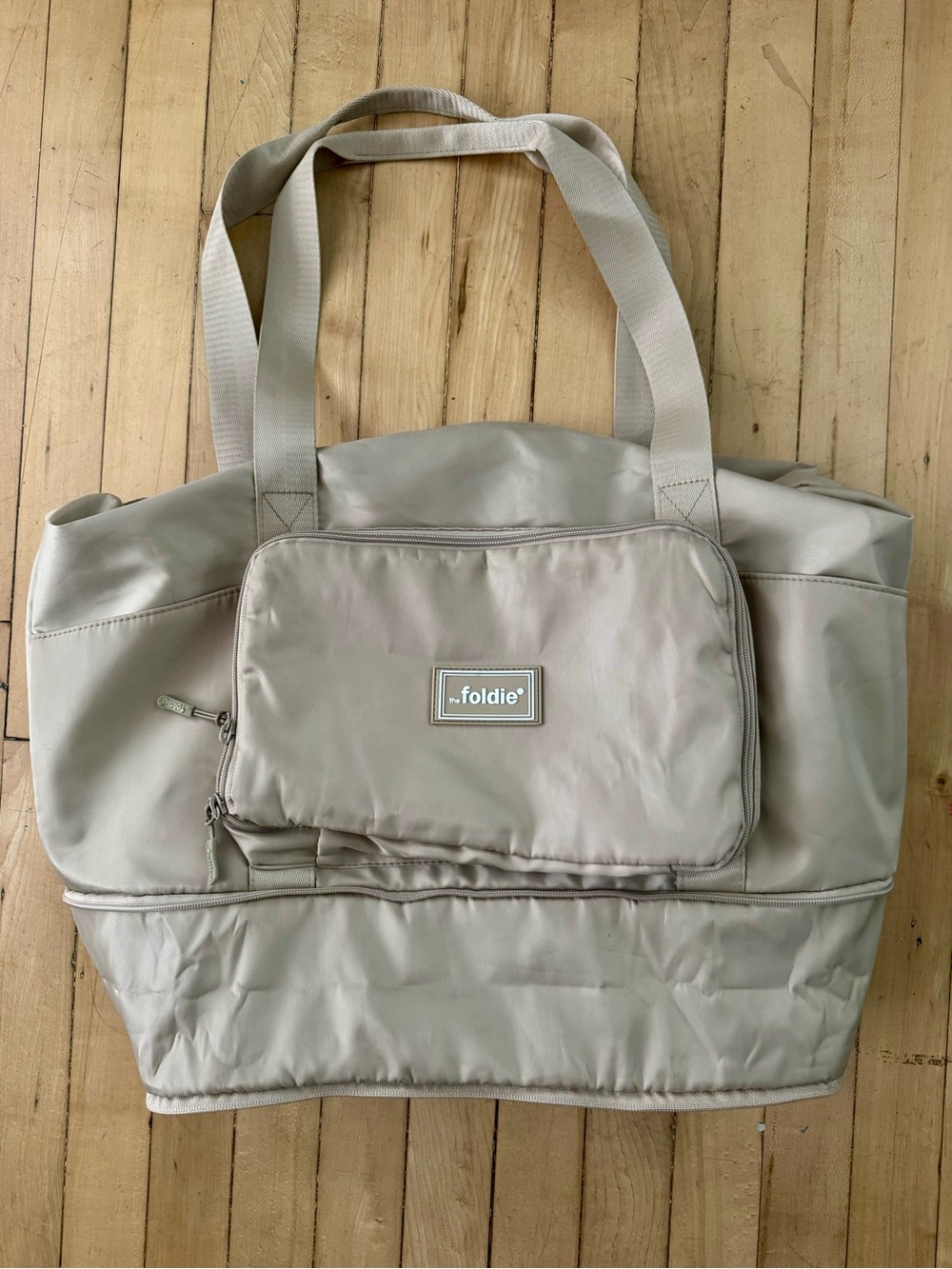 The Foldie Travel Tote Bag with Front Pocket - Casual Weekend Carryall - Picture 4 of 8